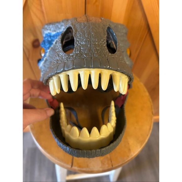 Jurassic World Chomp 'n Roar Mask Velociraptor Blue Dinosaur Works (5269) - Picture 7 of 8
